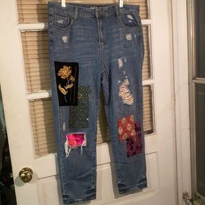 Indigo Thread Sz 14 Patchwork Hope Distressed Jean